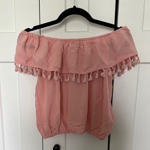 Off the shoulder Guess shirt